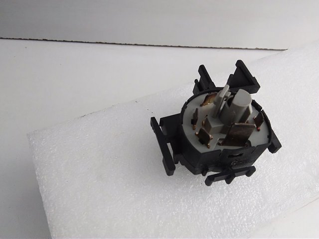 Interruptor de encendido / arranque Opel Zafira F75