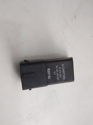 Relé de bujía de precalentamiento Peugeot 406 8B