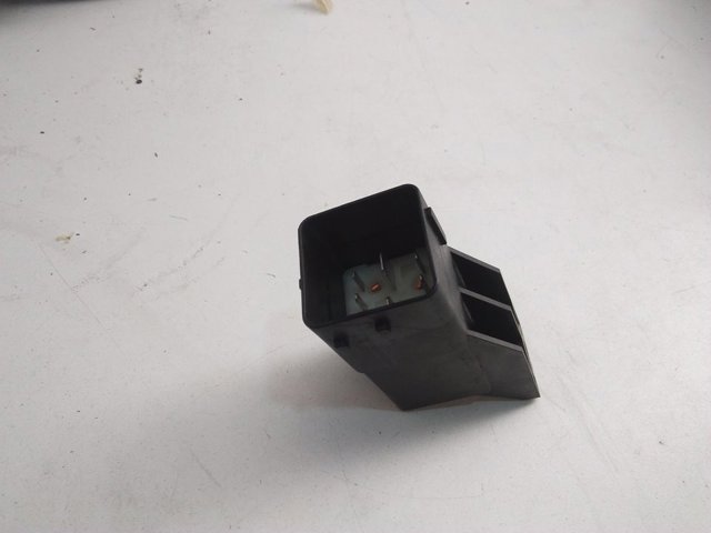 Relé de bujía de precalentamiento Peugeot 406 8B