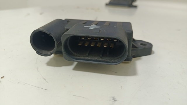 0522140709 MERCEDES Relé de los calentadores  en stock Gandía