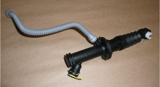 RENAULT 306105773R Cilindro maestro de embrague  disponible Valladolid