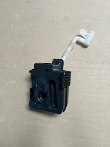 Precio del repuesto Deposito de agua de limpiaparabrisas A3  hatchback