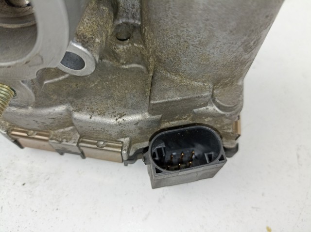 Caja de mariposa Opel Astra  sedán comprar en España