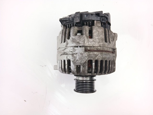 037903025M Alternador  en stock Granada