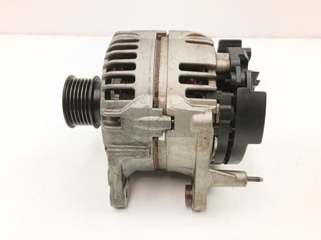 VAG 037903025M Alternador  en stock Valencia