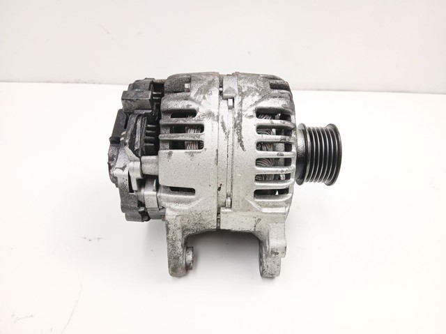 VAG 037903025M Alternador  en stock Terrassa