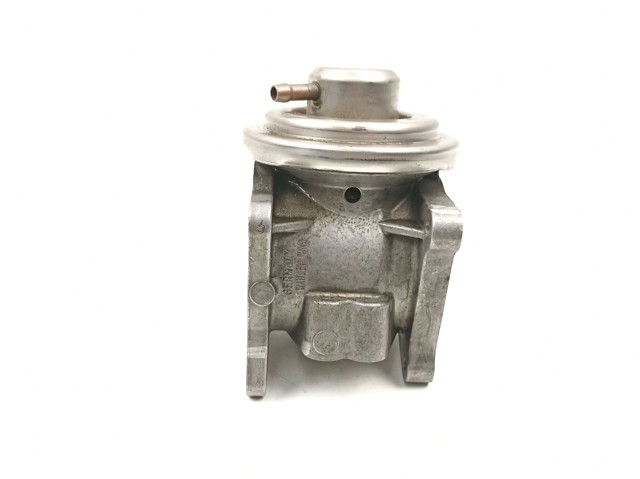 VAG 038129637D Válvula EGR de recirculación de gases  disponible Valladolid