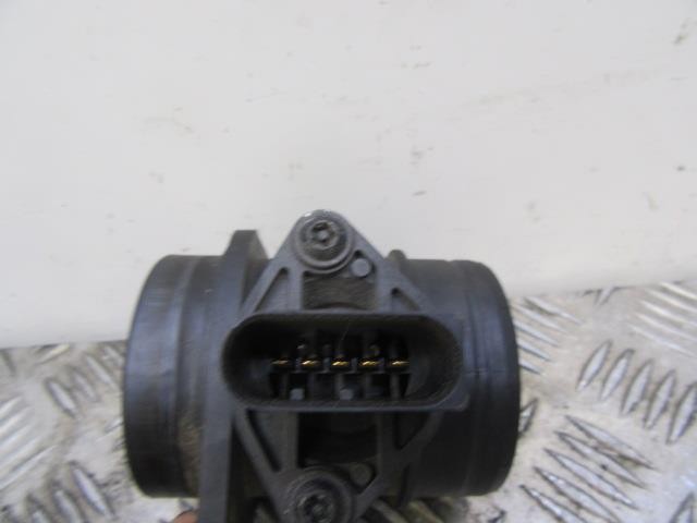 VAG 038906461B Caudalímetro  en stock Terrassa