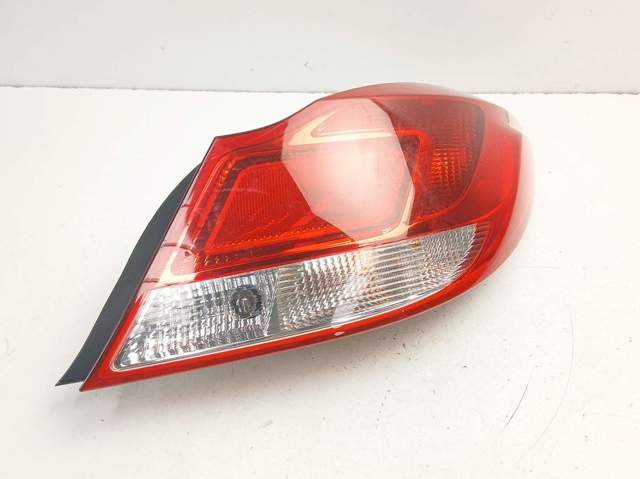 13279628 Piloto trasero derecho  disponible Utrera