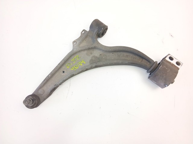 Brazo inferior izquierdo de la suspensión delantera 13461922 GM