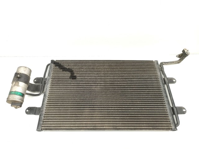 VAG 1J0820411D Condensador de aire acondicionado  disponible Valladolid