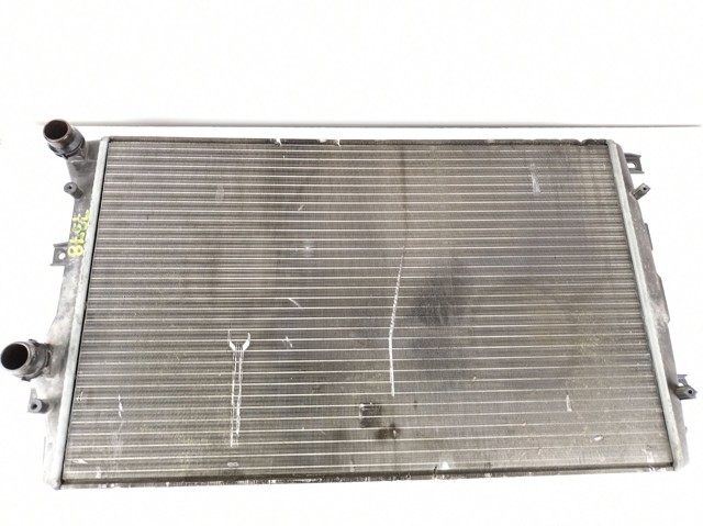 1K0121253AA Radiador de refrigeración del motor  disponible Málaga