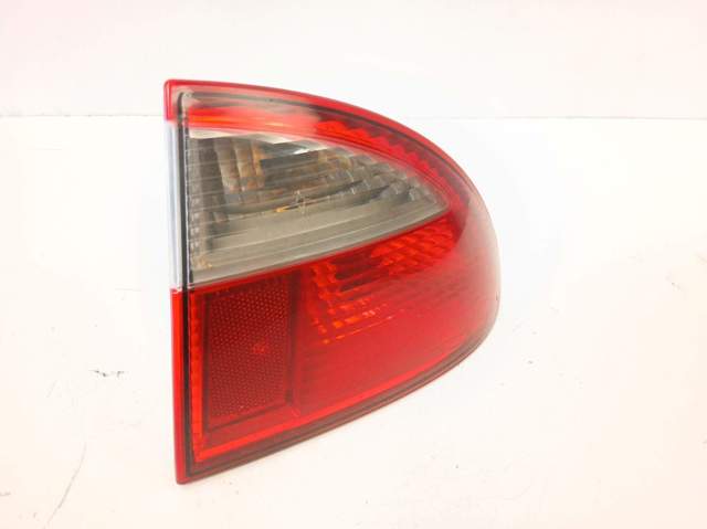 VAG 1M6945112 Piloto trasero exterior derecho  disponible Lugo
