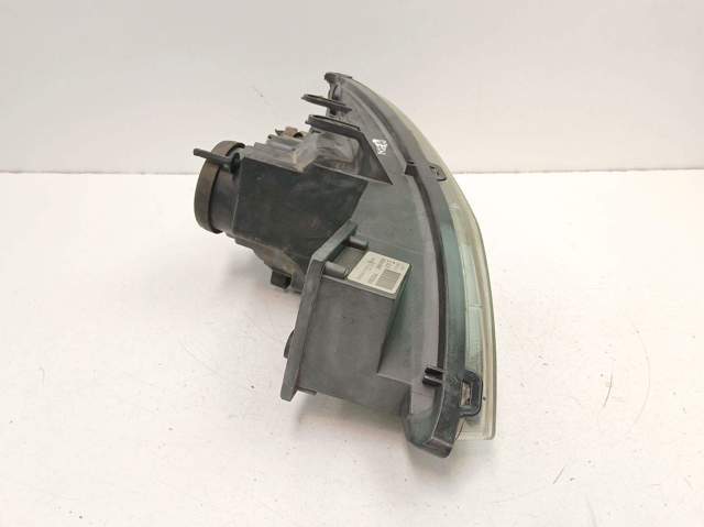 Comprar Faro izquierdo Nissan Primera  P11 a bajo precio