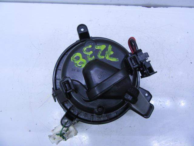 2Q1819021 VAG Motor del ventilador del calefactor  disponible Ourense