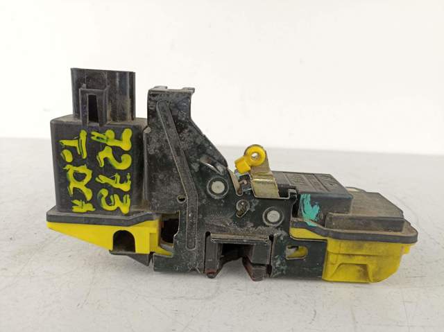 VOLVO 30699763 Cerradura de la puerta trasera derecha  en stock Valencia