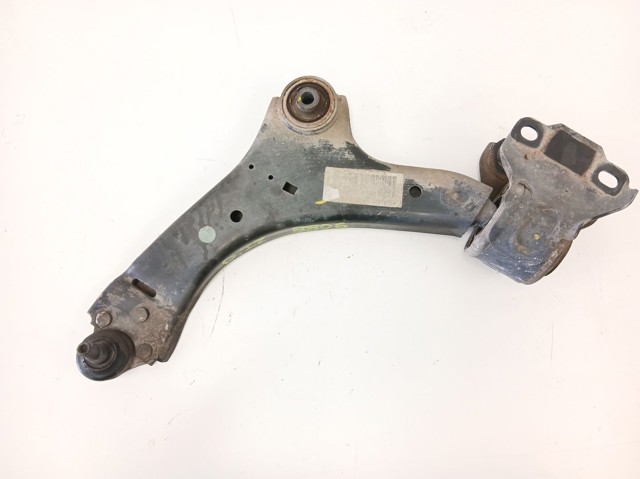 31317661 Brazo inferior izquierdo de la suspensión delantera  disponible Utrera