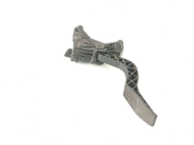 327002F200 HYUNDAI Pedal del acelerador  en stock Huelva