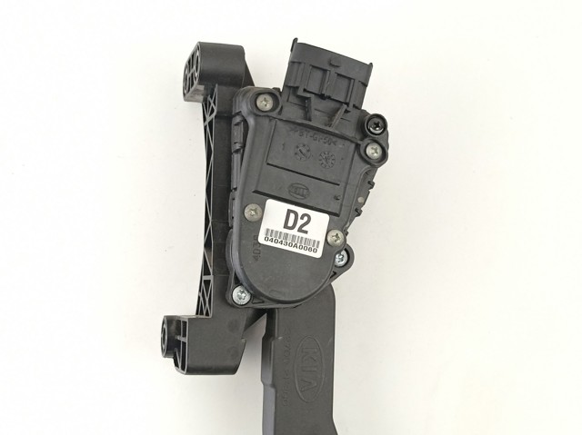 HYUNDAI 327002F200 Pedal del acelerador  en stock Terrassa