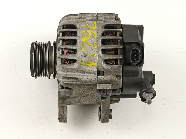 Alternador del motor 373002A601 HYUNDAI