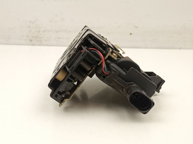 Cerradura de puerta Volkswagen Passat  (1996-2001)