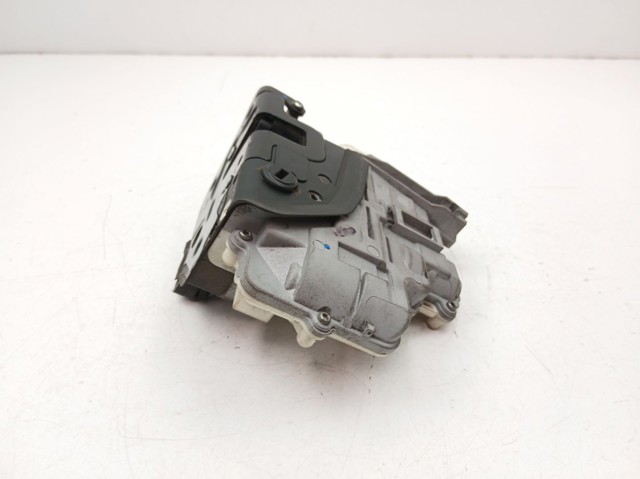 VAG 3C4839016A Cerradura de la puerta trasera derecha  en stock Terrassa