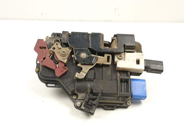 3D1837016A Cerradura de puerta delantera derecha  disponible Málaga