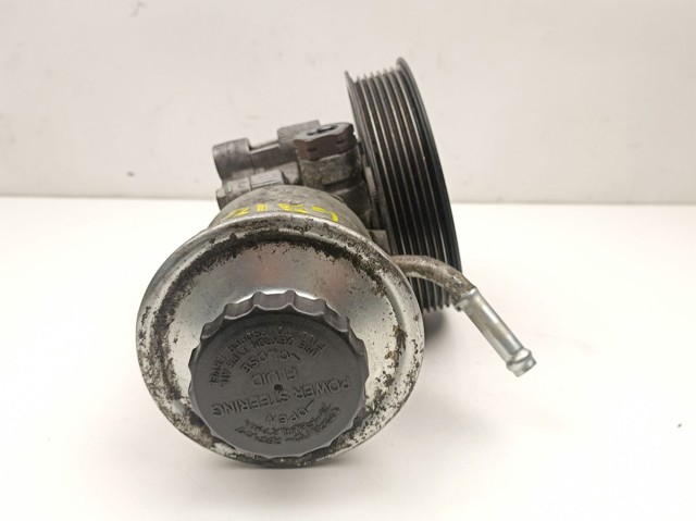 4431005120 TOYOTA Bomba de dirección  en stock Córdoba