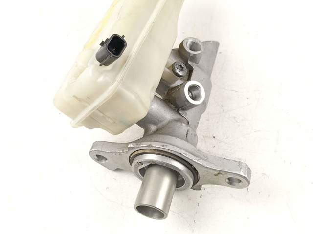 460115826R RENAULT Cilindro maestro de frenos comprar Madrid