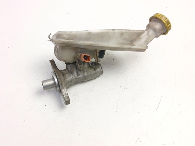 Cilindro principal de freno 4601R7 PEUGEOT