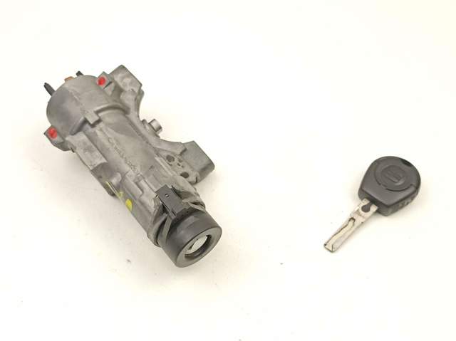 4B0905851C Cerradura de encendido  disponible Málaga