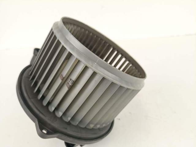 4B1820021 Motor del ventilador del calefactor  disponible Utrera