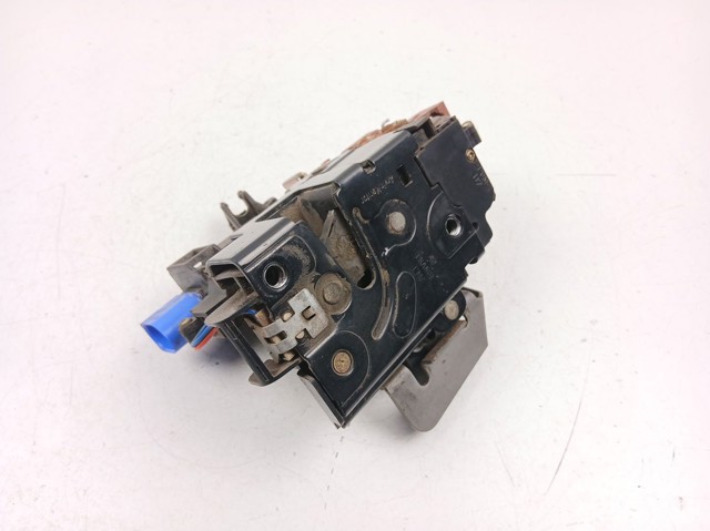 Cerradura de puerta delantera derecha 4E1837016 VAG