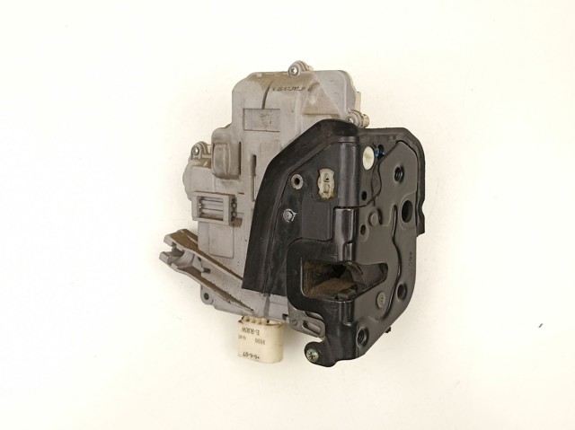 4F1837016 VAG Cerradura de puerta delantera derecha  en stock Córdoba