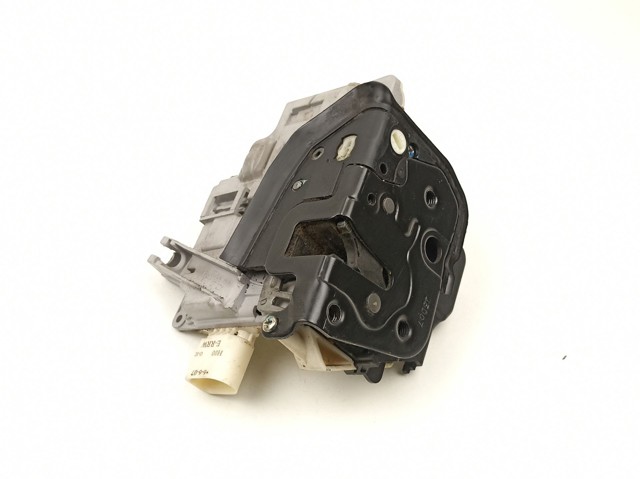 VAG 4F1837016 Cerradura de puerta delantera derecha  en stock Salamanca