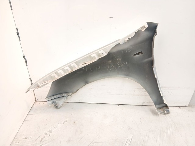 Guardabarros delanteros derecho 5220F466 MITSUBISHI