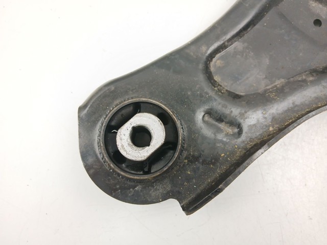 545009207R Brazo inferior derecho de la suspensión delantera  disponible Utrera
