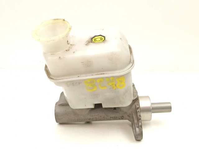 Cilindro principal de frenos 585103K300 HYUNDAI