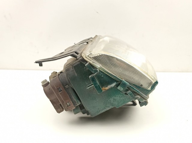 Luz derecha Citroen Saxo  (1996-2004)