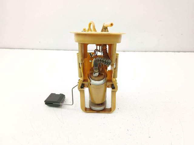 6750582 BMW Bomba de gasolina  en stock Gandía