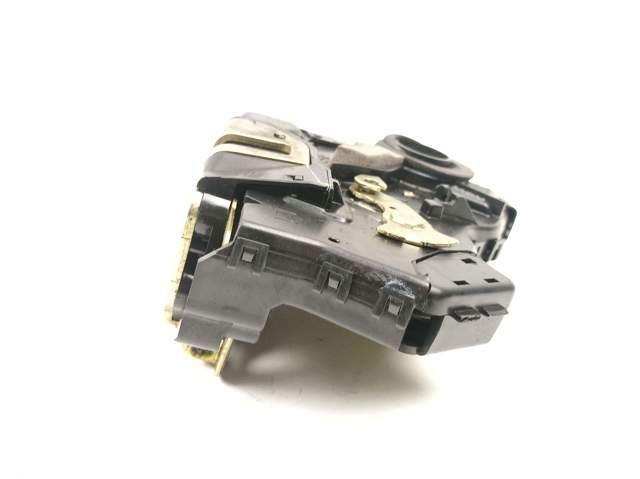 Comprar Cerradura de puerta lateral Corolla  E12U