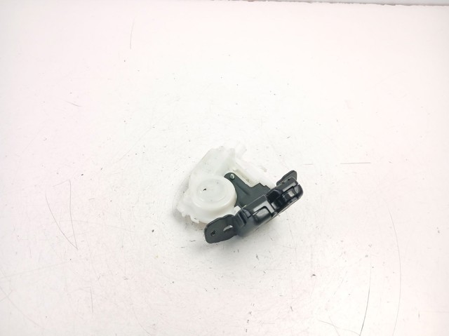 Comprar Cerradura de tapa de maletero Toyota Yaris  P21 a bajo precio