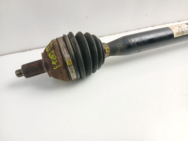 Semieje delantero derecho 6R0407762A VAG