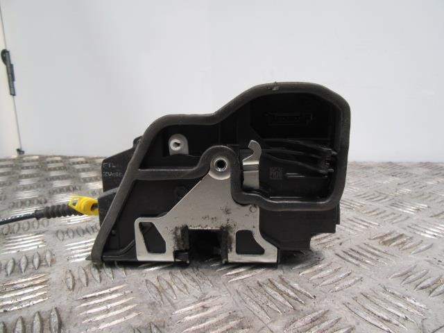 7229461 BMW Cerradura  en stock Huelva