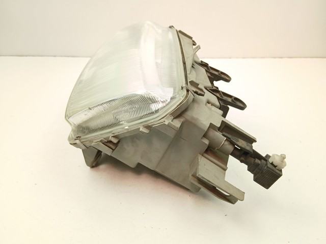 Luz frontal 7700820122 RENAULT