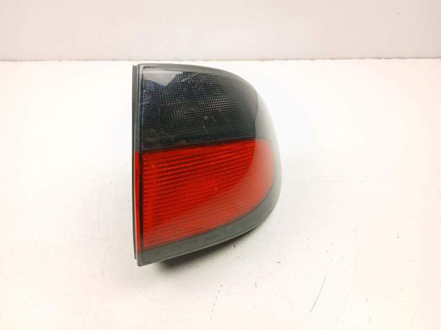 7700838531 RENAULT Piloto trasero exterior derecho  en stock Gandía