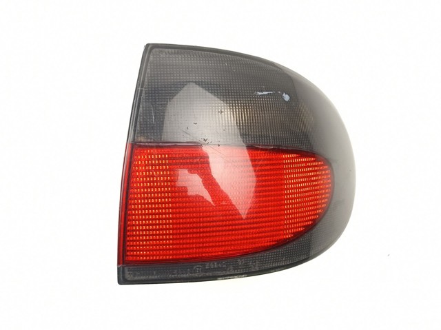 RENAULT 7700838531 Piloto trasero exterior derecho  disponible Valladolid