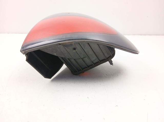 7700838531 RENAULT Piloto trasero exterior derecho  en stock Huelva