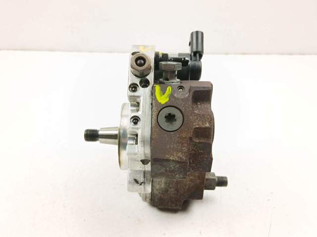 BMW 7788670 Bomba inyectora  en stock Valencia