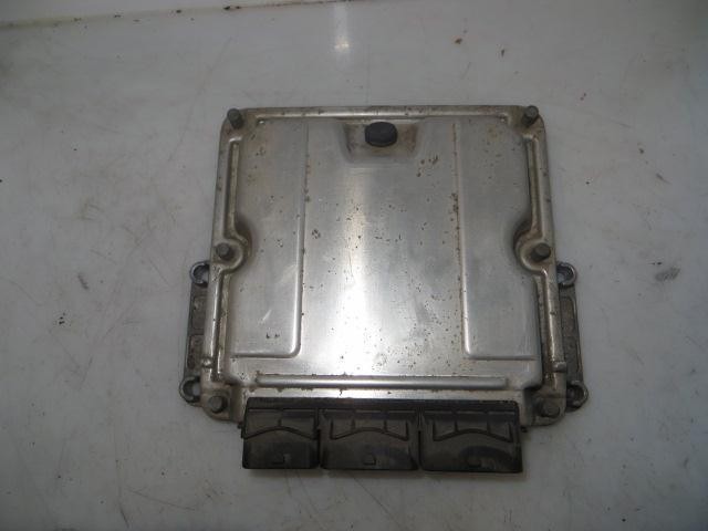 8200163528 RENAULT ECU comprar Alcalá